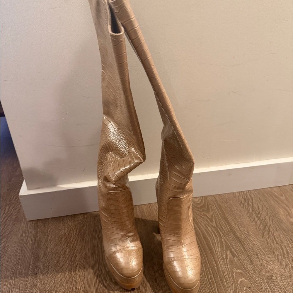 Casadei Textured Tan Heeled Boots